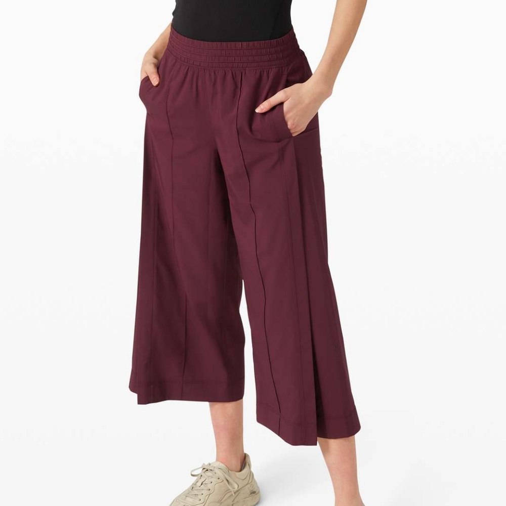 NWT Lululemon Wanderer Culottes Swift Ultra Light Fabric Pants 8 Cassis red - Picture 2 of 8
